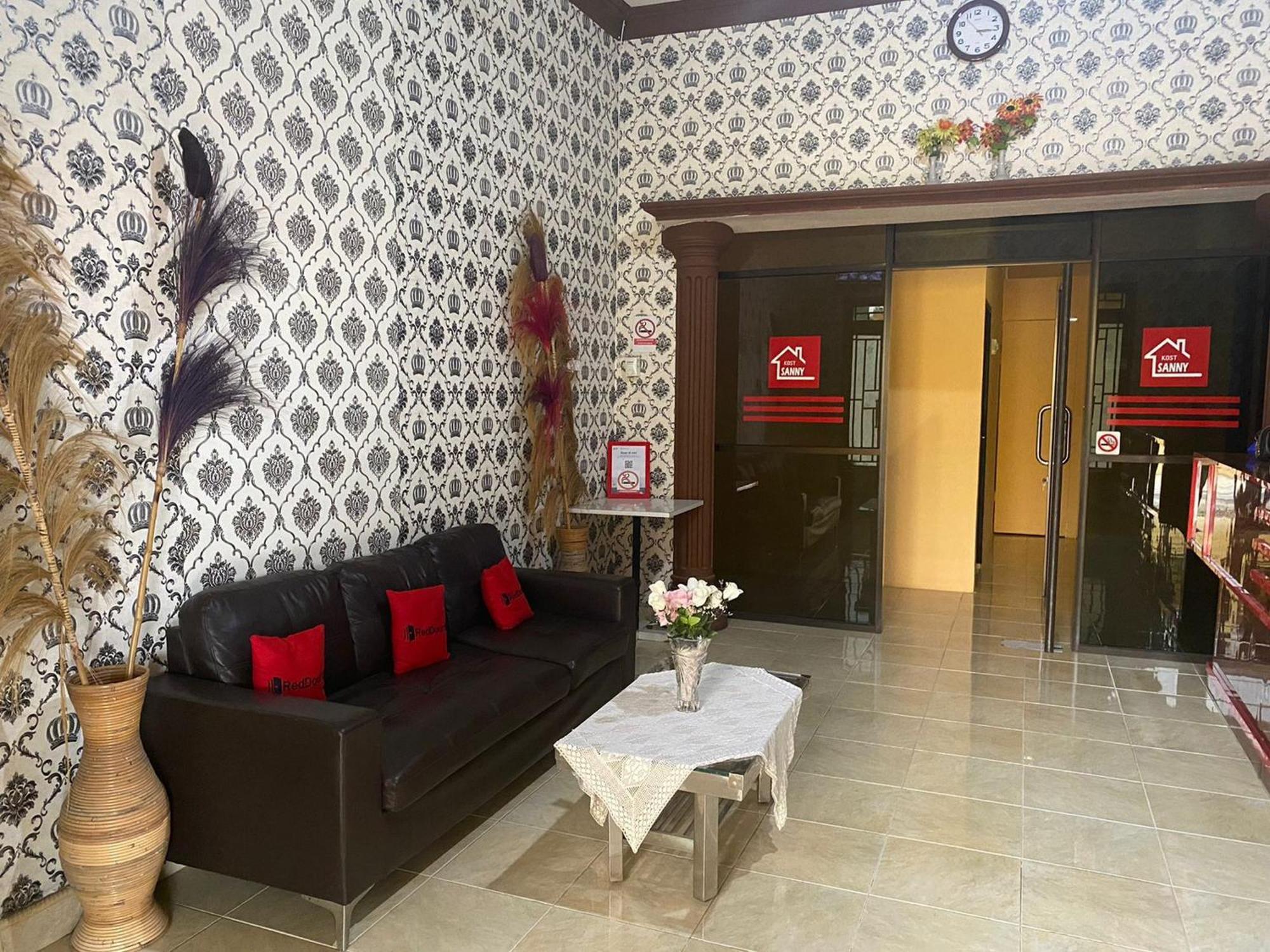 Reddoorz @ Jalan Padat Karya Prabumulih Perabumulih Екстериор снимка